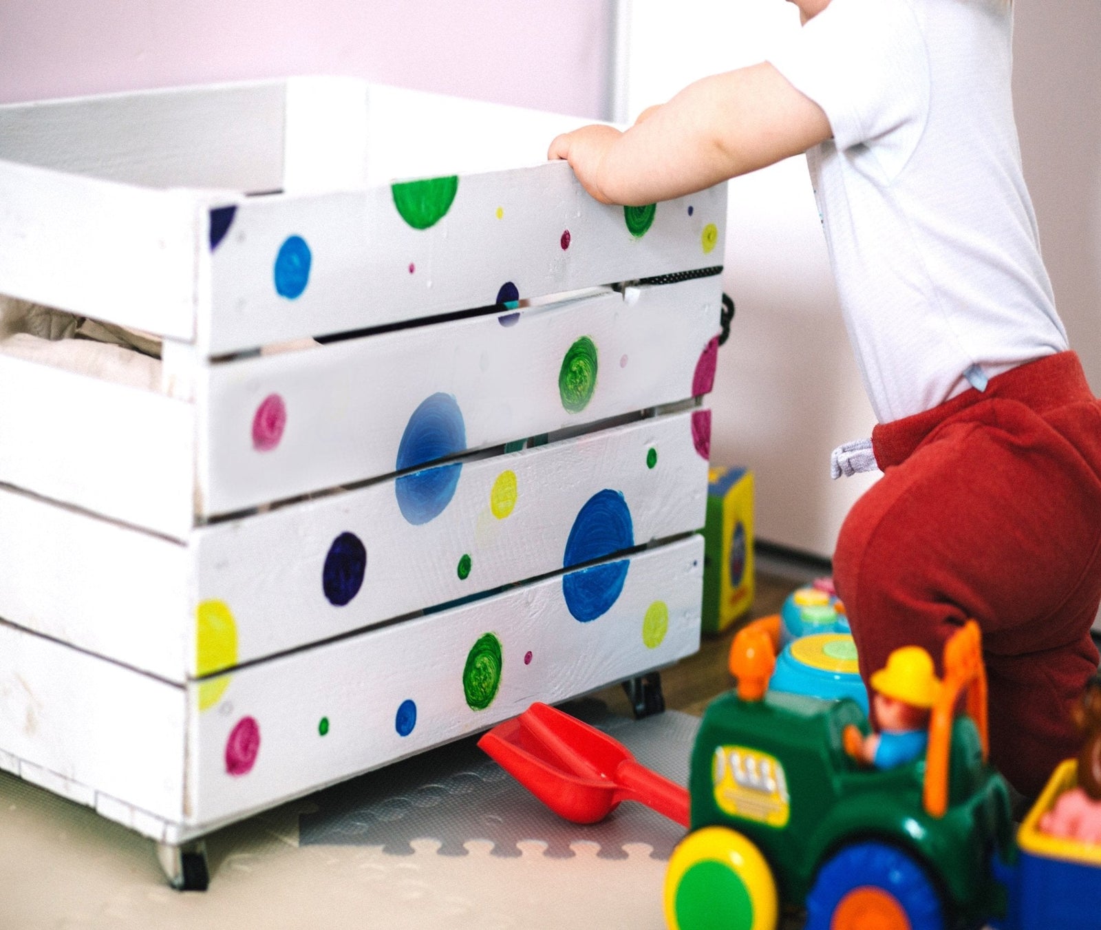 A Latina Mom's Guide to Spring Cleaning - Mi LegaSi