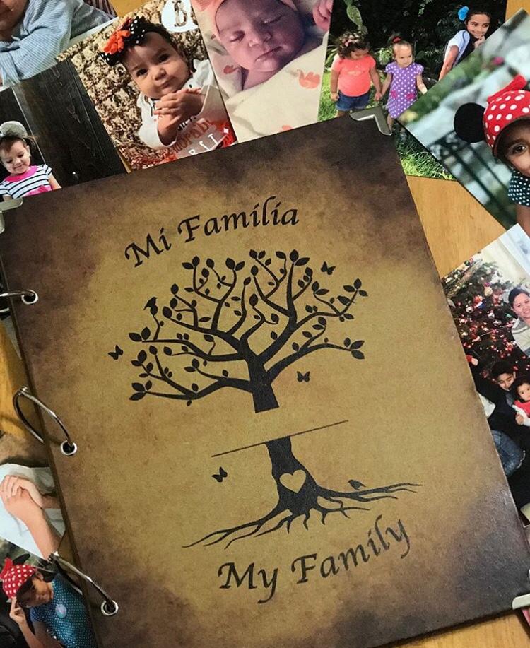 Mi Familia - My Family Memory Scrapbook - Mi LegaSi